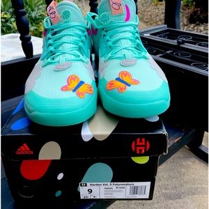 New! Never worn. They are men’s size 9. Paid $246 on StockX.